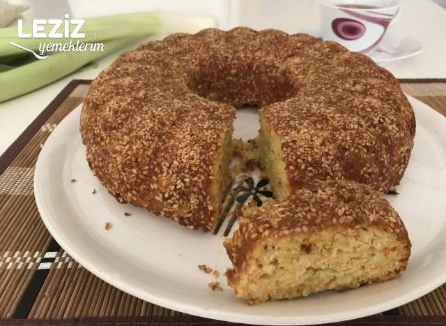Pırasalı Mısır Unlu Kek Tarifi