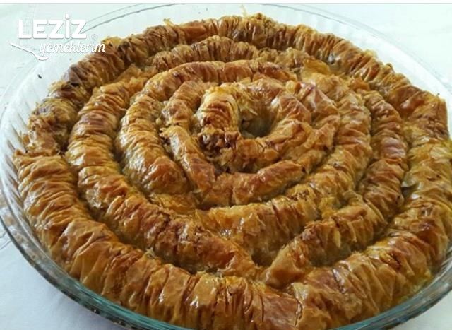 Baklavalık Yufkadan Oklava Tatlısı