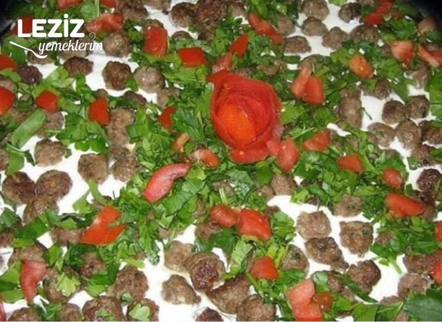 Köfteli Yoğurt Kebabı