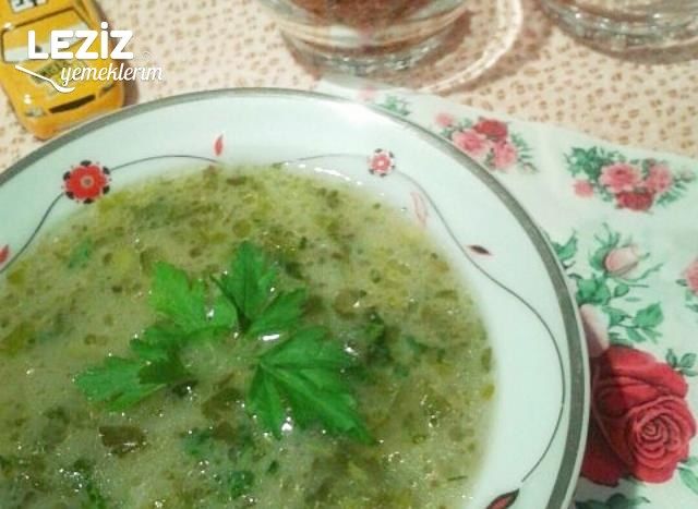 Kereviz Yaprağı Çorbası