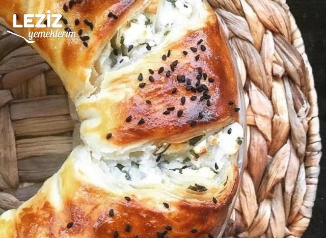 Kat Kat Peynirli Börek