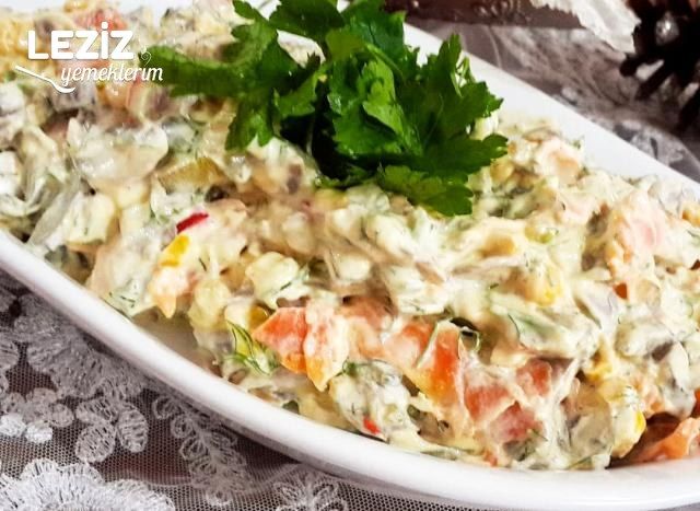 Yoğurtlu Mantar Salatası