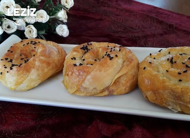 Nefis Patatesli Gül Böreği