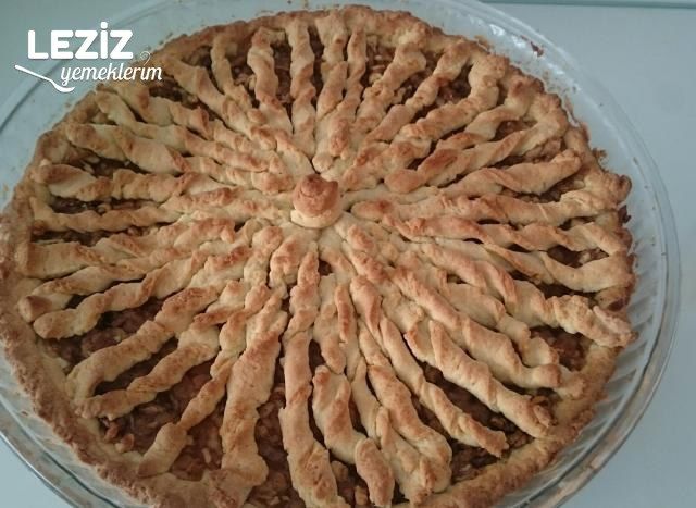 Nefis Elmalı Turta