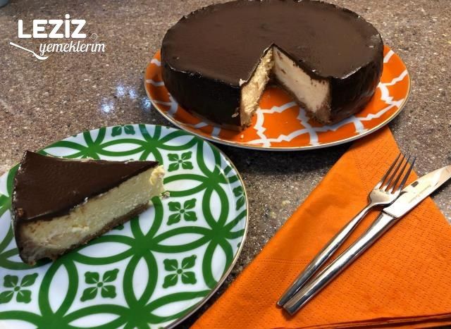 Çikolata Soslu Cheesecake